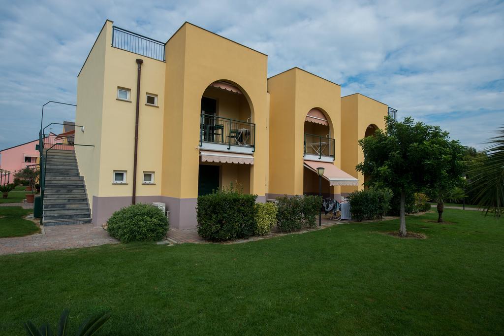 Residence Borgomare Albenga Extérieur photo